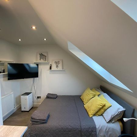 Quiet North London - 2 X Double Bedrooms - Close To Station And 20Mins Central London Totteridge Dış mekan fotoğraf